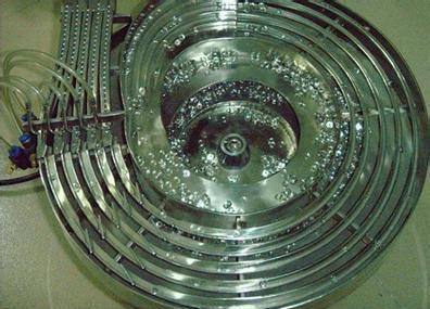 振動(dòng)盤(pán)上盤(pán)